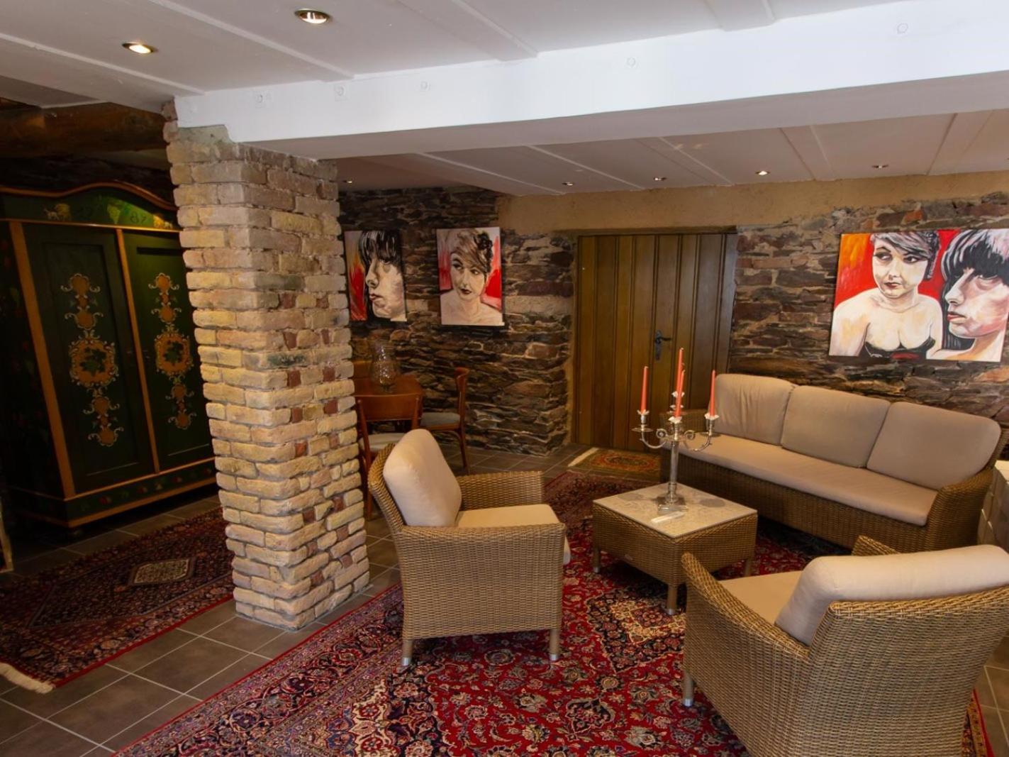 Hotel Zur Post - Burg An Der Mosel Room photo